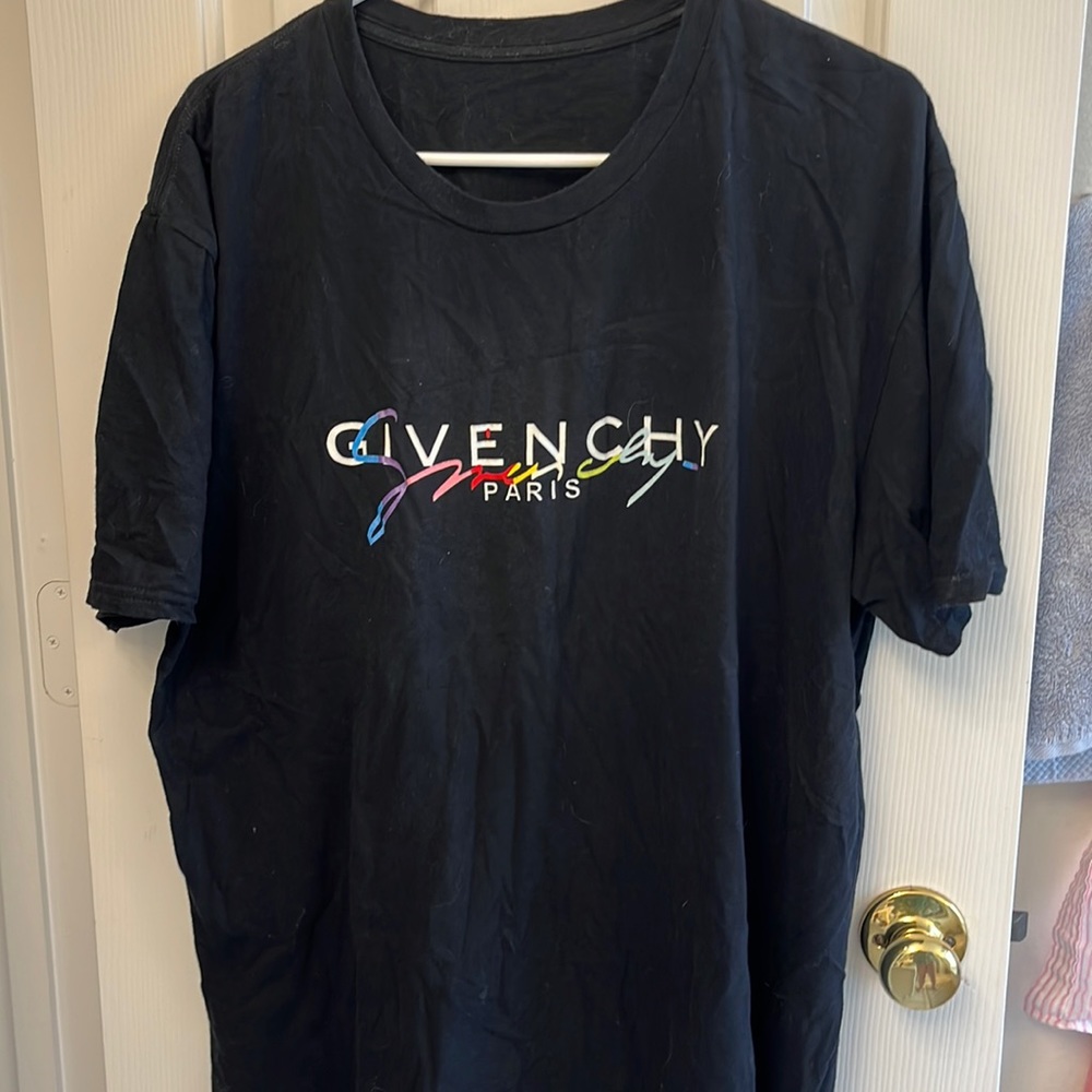 Designer inspired logo tee. XL
